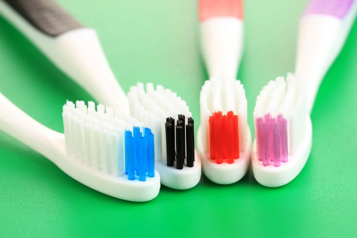 Saiba como escolher a escova de dente ideal